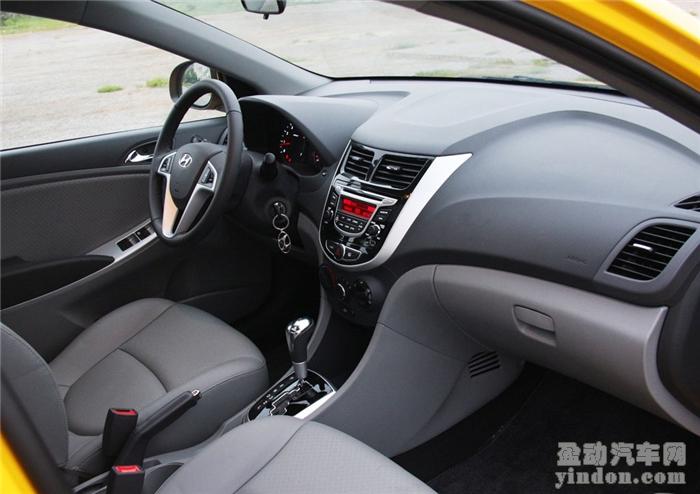 瑞纳1.4l at 8551 车型外观图片,车仓内饰图片,改装